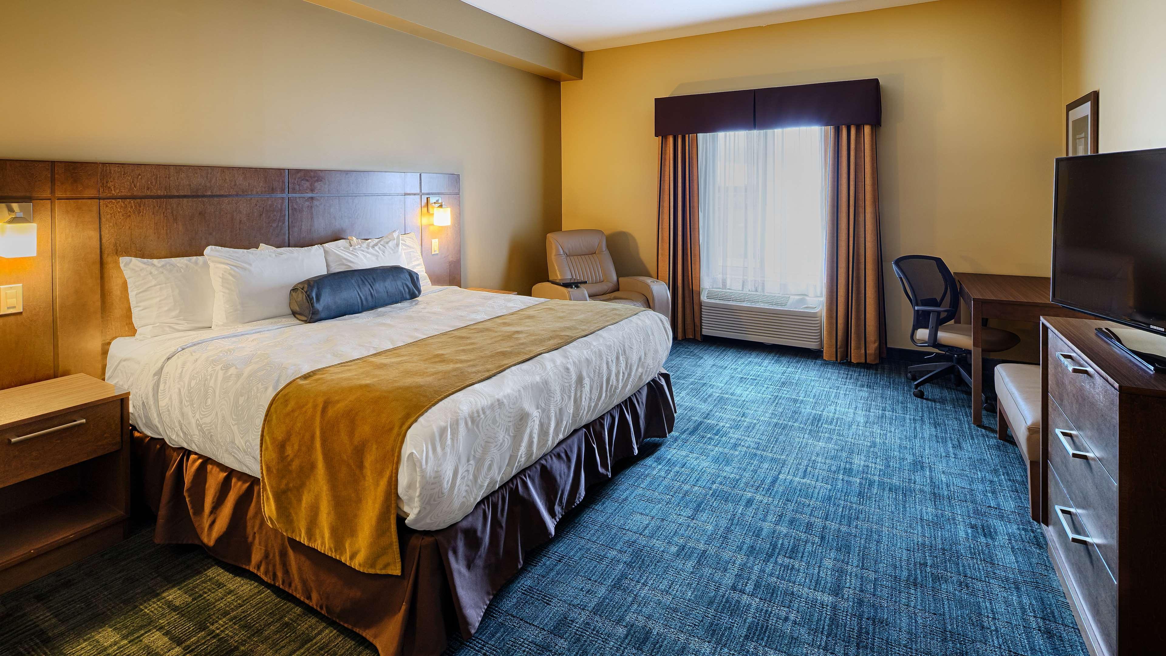 Best Western Plus Winnipeg West Headingley Exterior photo