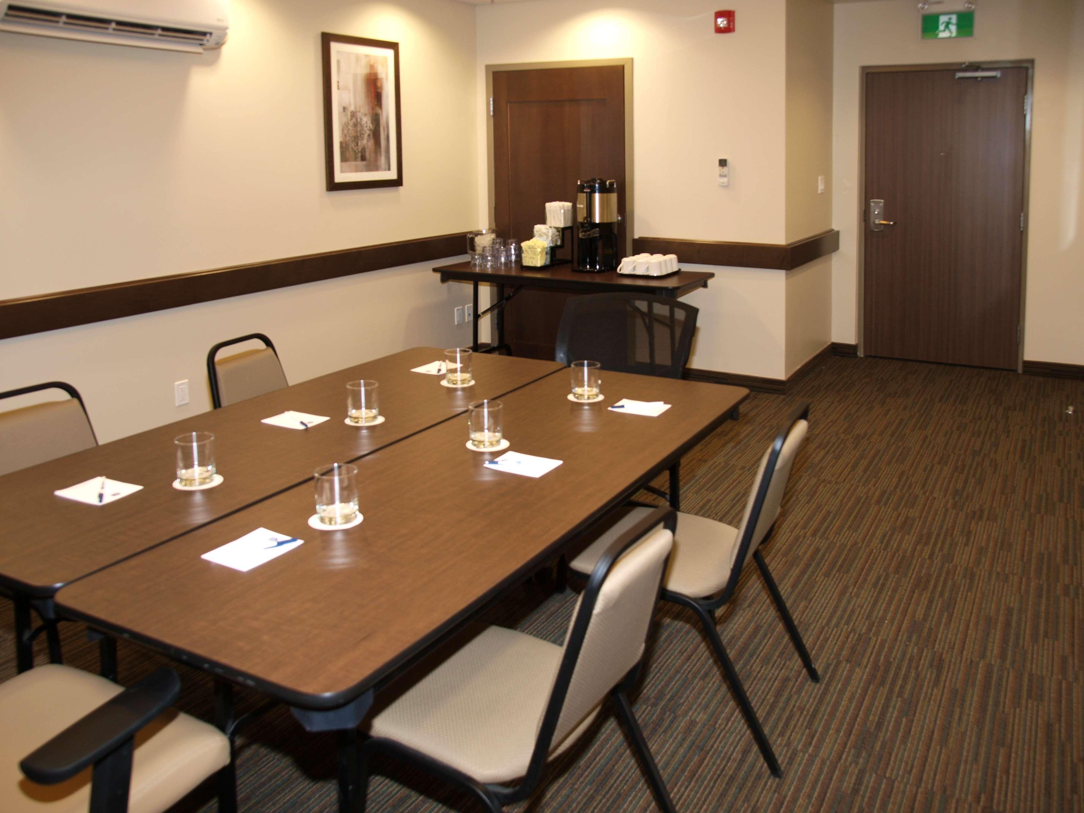 Best Western Plus Winnipeg West Headingley Exterior photo